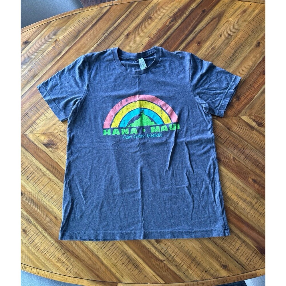Hawaii Road to Hana Rainbow Waikiki Maui T-Shirt women’s large